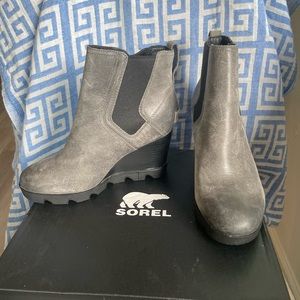 Sorel “Joan of Arc” boots size 7